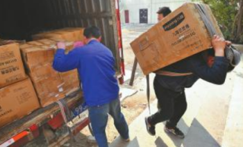 电动搬运车改变了千千万万搬运工的工作模式